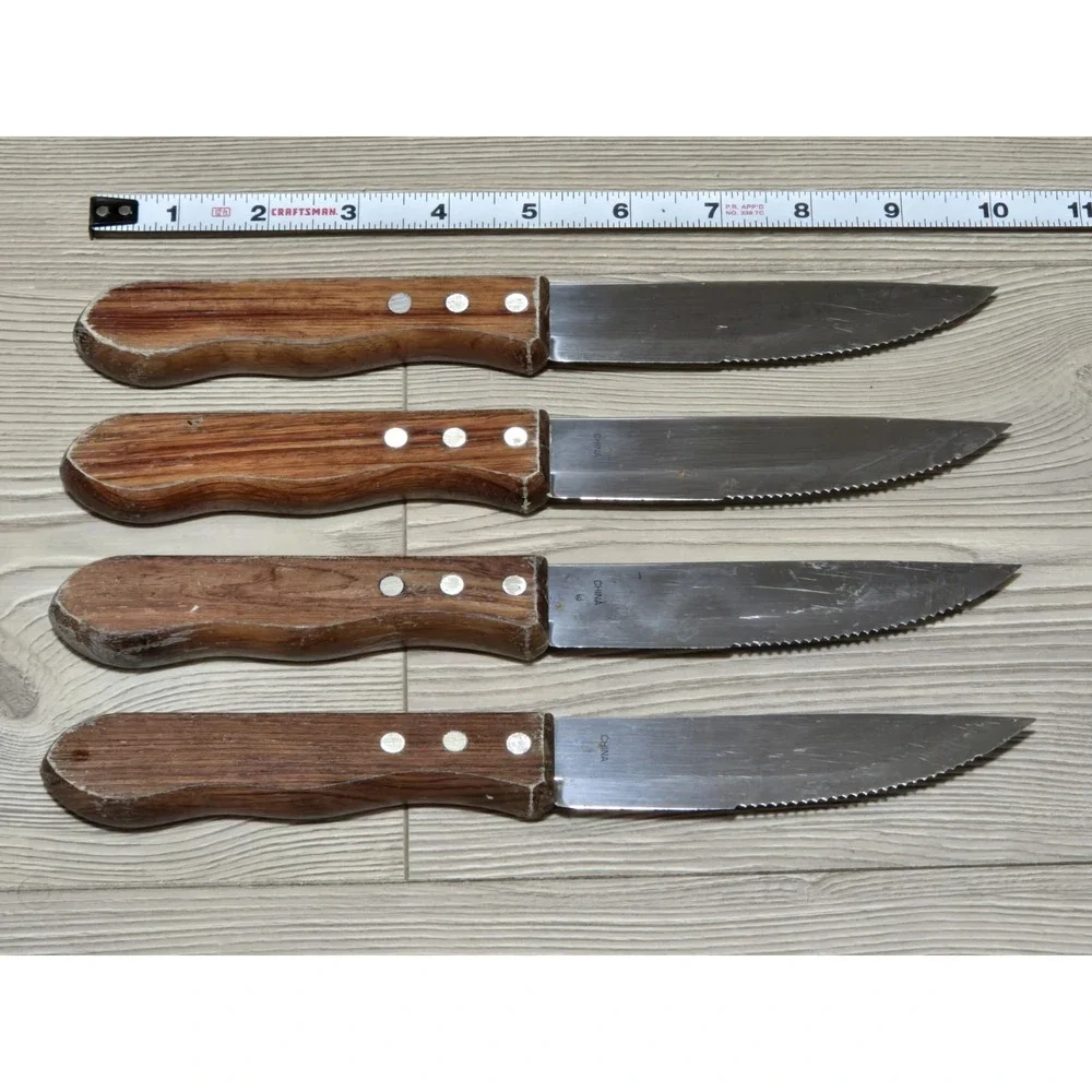 Towle Silversmiths Since 1690 Set of Four Steak Knives Wood‎ Handle